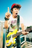 難波章浩、来年2月にニュー・アルバム『PUNK ROCK THROUGH THE NIGHT』をリリース