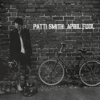 パティ・スミス、8年ぶりのオリジナル・アルバム『Banga』を6月にリリース - パティ・スミス、New Sg“April Fool”