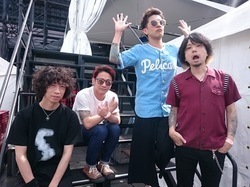 Nothing's Carved In Stone、SUNSET STAGEに登場。出番直前の一枚！