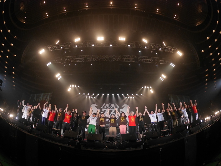 「大好きだよ、初老の男たち！」 ROOTS66大阪公演のライヴ写真を大公開！ - photo by 井上嘉和