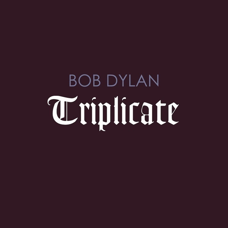 ボブ・ディラン、3月リリースの新作『トリプリケート』よりアメリカン・クラシック曲“Stardust”の音源公開 - ボブ・ディラン『トリプリケート』3月31日（金）発売