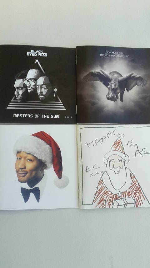 今日のワールド・ロック・ナウでは珍しくクリスマス・アルバムを２枚紹介します。