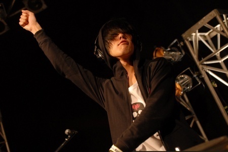 『EMI ROCKS 2012』の前夜祭DJイベント、ダイノジ・片平実・神啓文・O-antなどが出演。2月3日（金）渋谷STAR LOUNGE - 神啓文（Getting Better／ FREE THROW）