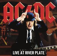 AC/DCのアンガス・ヤング、ジミ・ヘンドリックスから受けた影響を語る。「“Purple Haze”に夢中になった」